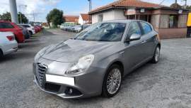 Alfa Romeo Giulietta 1,4 T 88kW Distinctive, CZ, se, rok výroby: 2010, prodejní cena: 159.900,- Kč