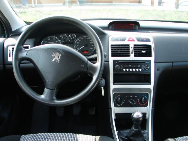 Peugeot 307 1,6 16V KLIMA SERVISKA